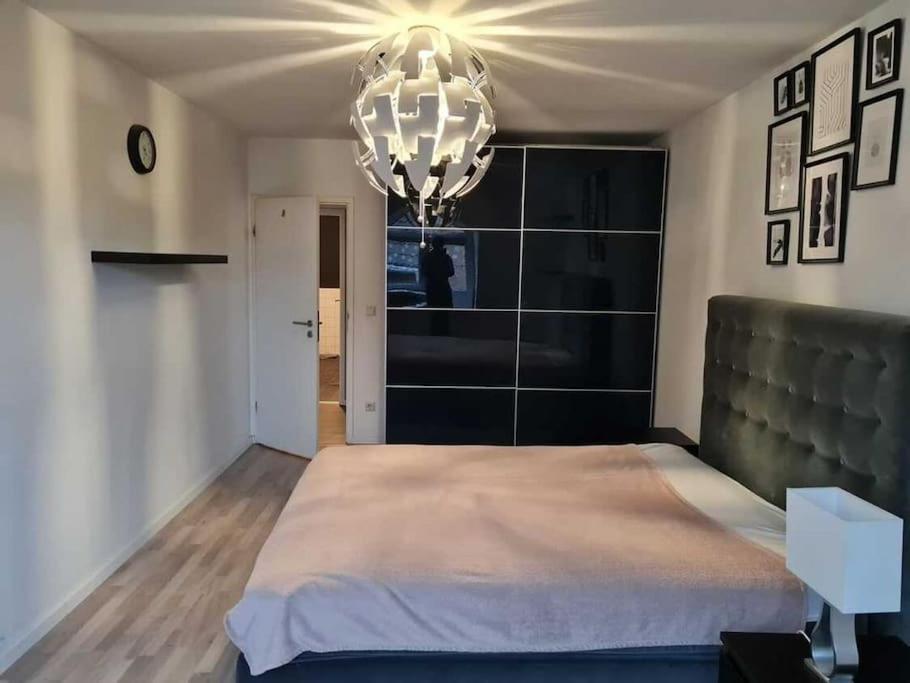 Gemuetliche & Ruhige Unterkunft Erftstadt Exteriör bild